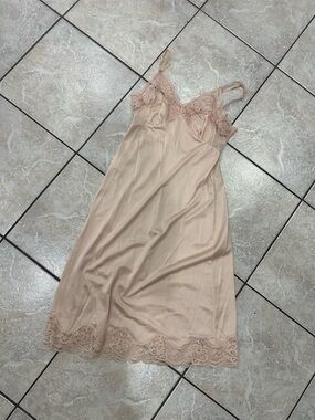 Wacoal Blush Lace-Trim Slip
